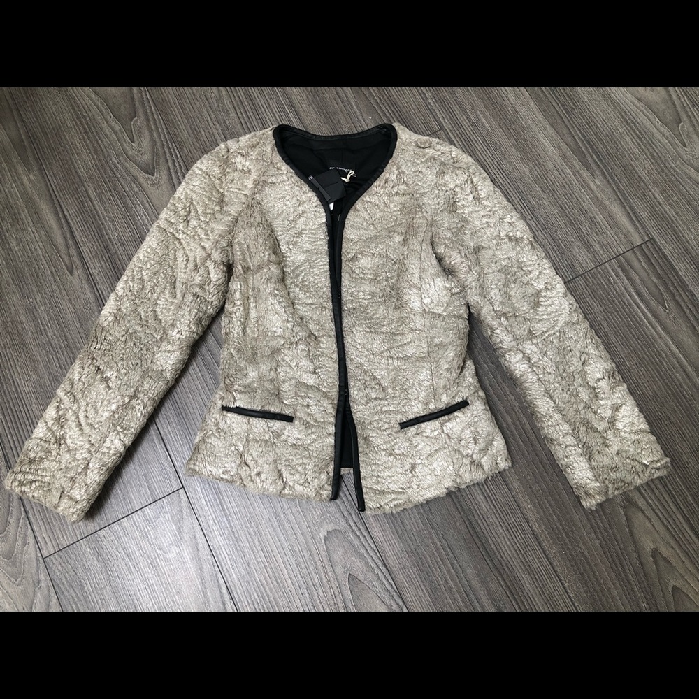Club Monaco Faux Fur Jacket - Picture 4 of 6